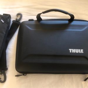 Thule Gauntlet 13” Macbook Pro Attache case